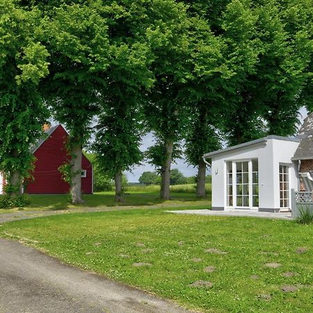 Fewo1846 - Rotes Haus - Idyllisch Gelegenes Haus Mit 2 Schlafzimmern Und Grossem Grundstueck Husby  Luaran gambar